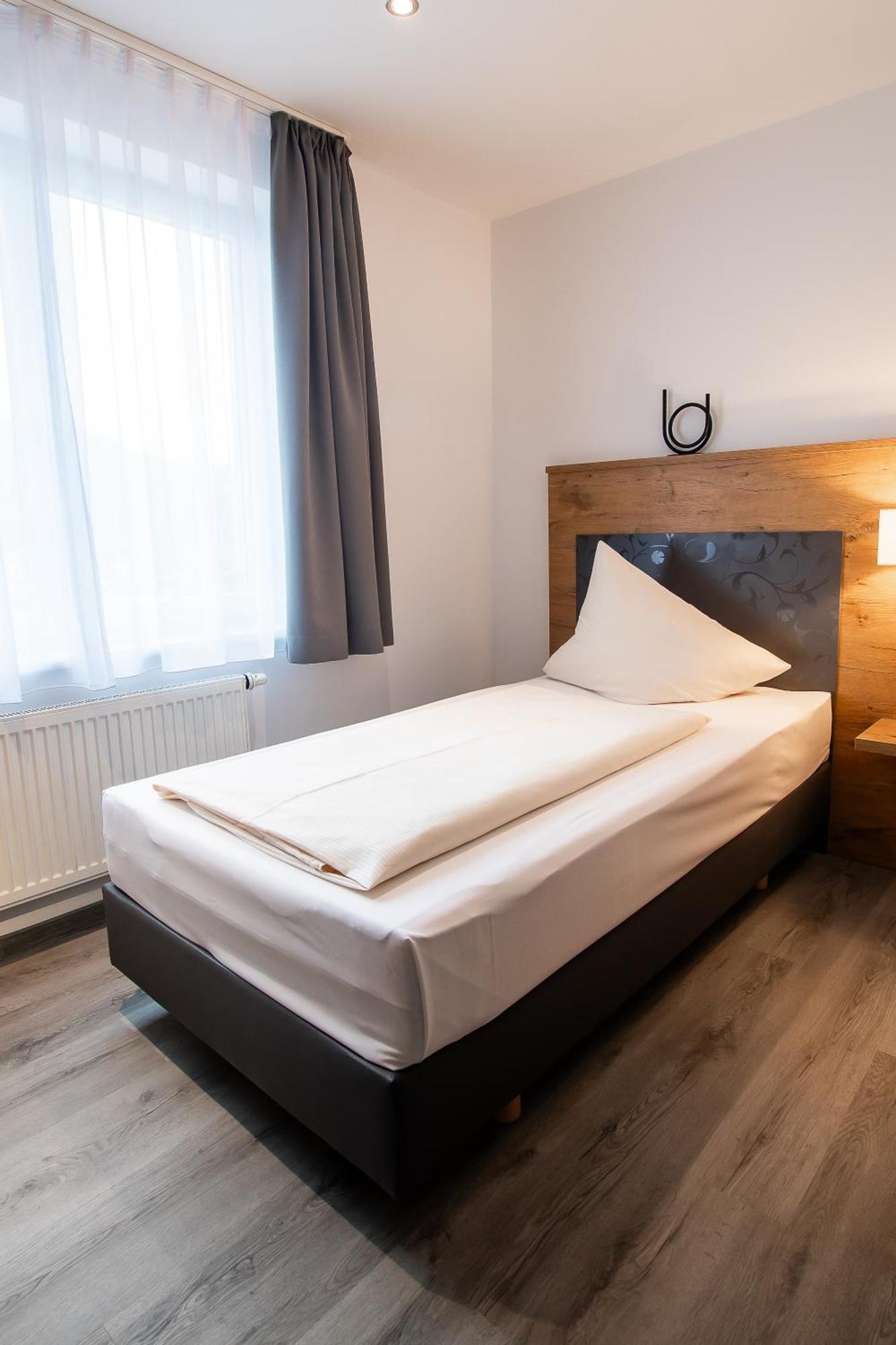 Hotel & Restaurant Bestenheider Stuben Вертгайм Екстер'єр фото